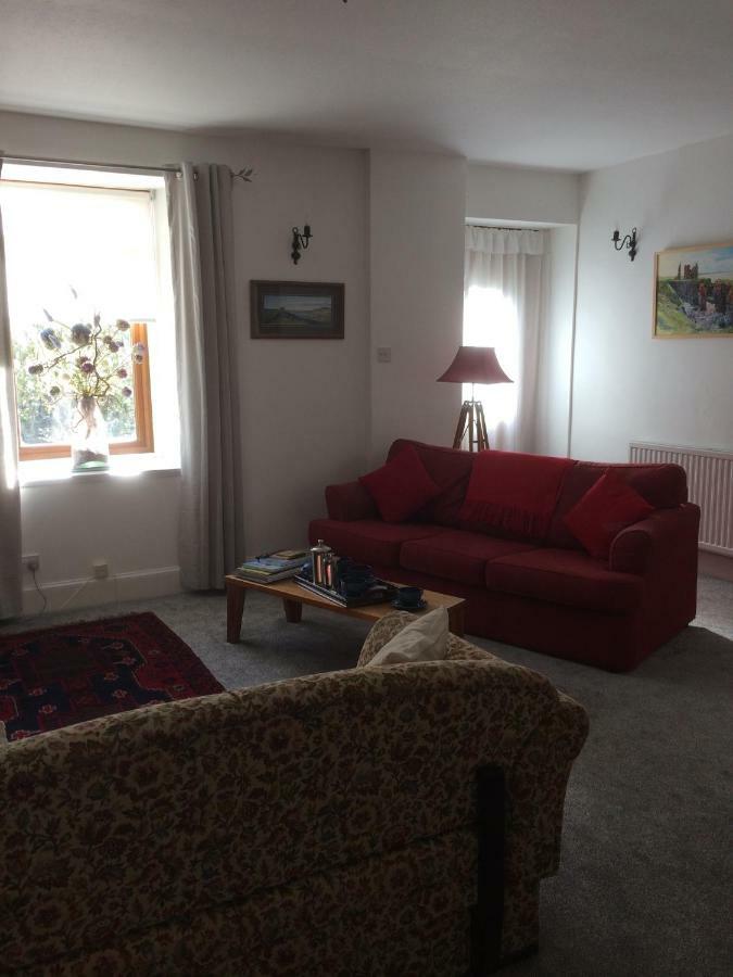 Lower Thura House Уик Екстериор снимка